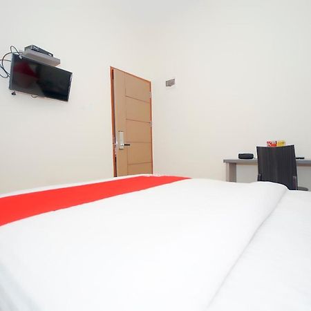 Oyo 251 The Maximus Inn Hotel Palembang Dış mekan fotoğraf