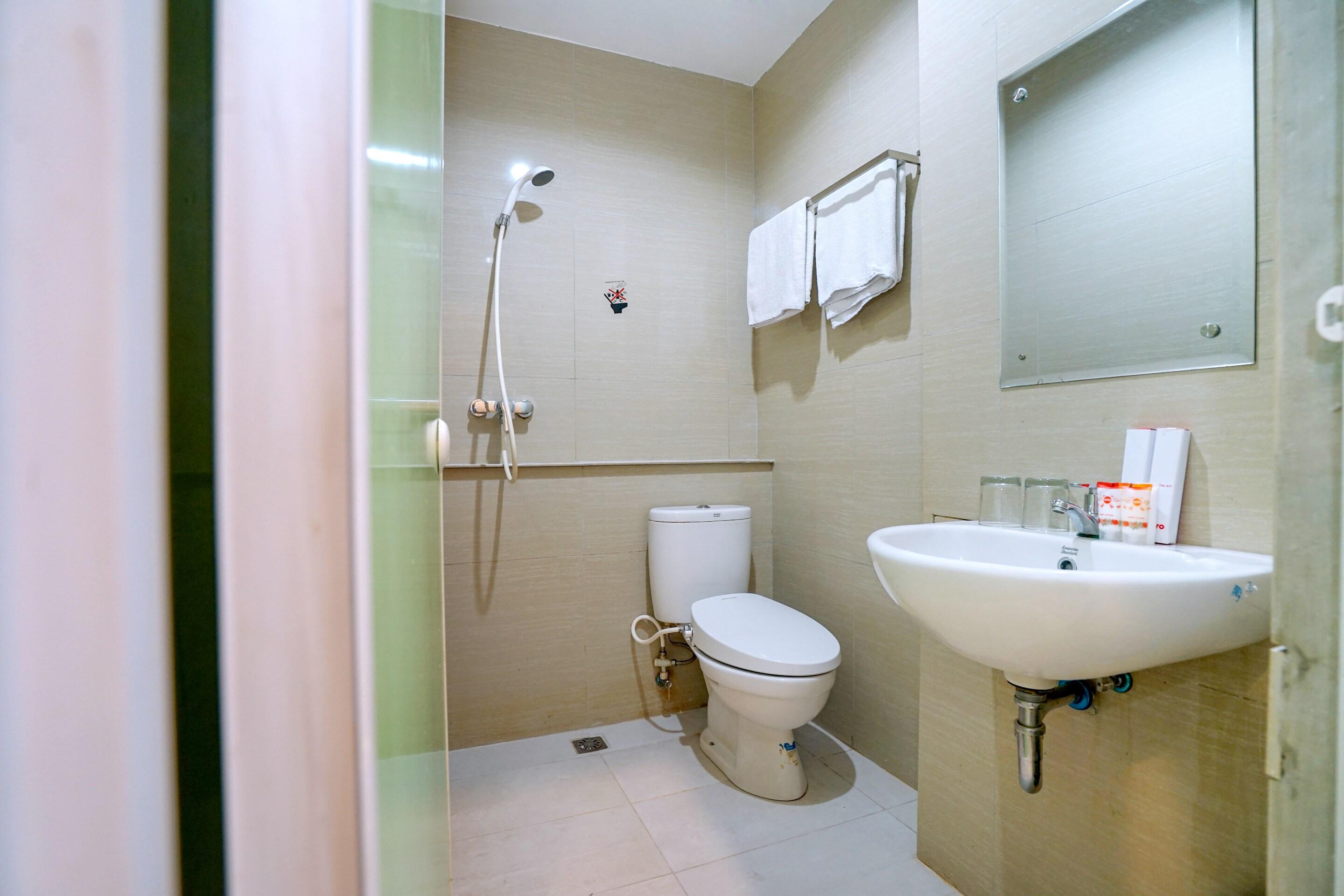 Oyo 251 The Maximus Inn Hotel Palembang Dış mekan fotoğraf