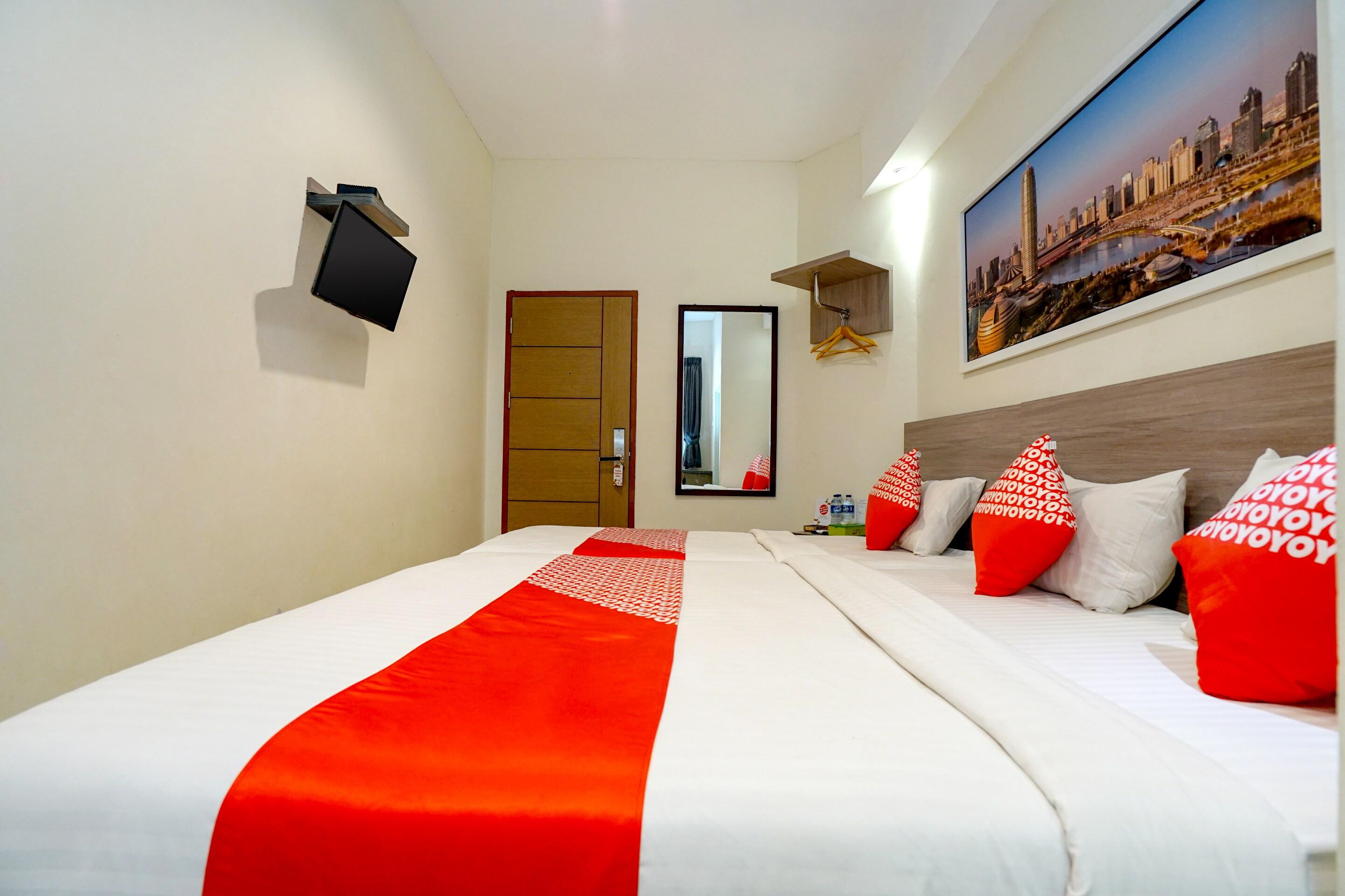 Oyo 251 The Maximus Inn Hotel Palembang Dış mekan fotoğraf