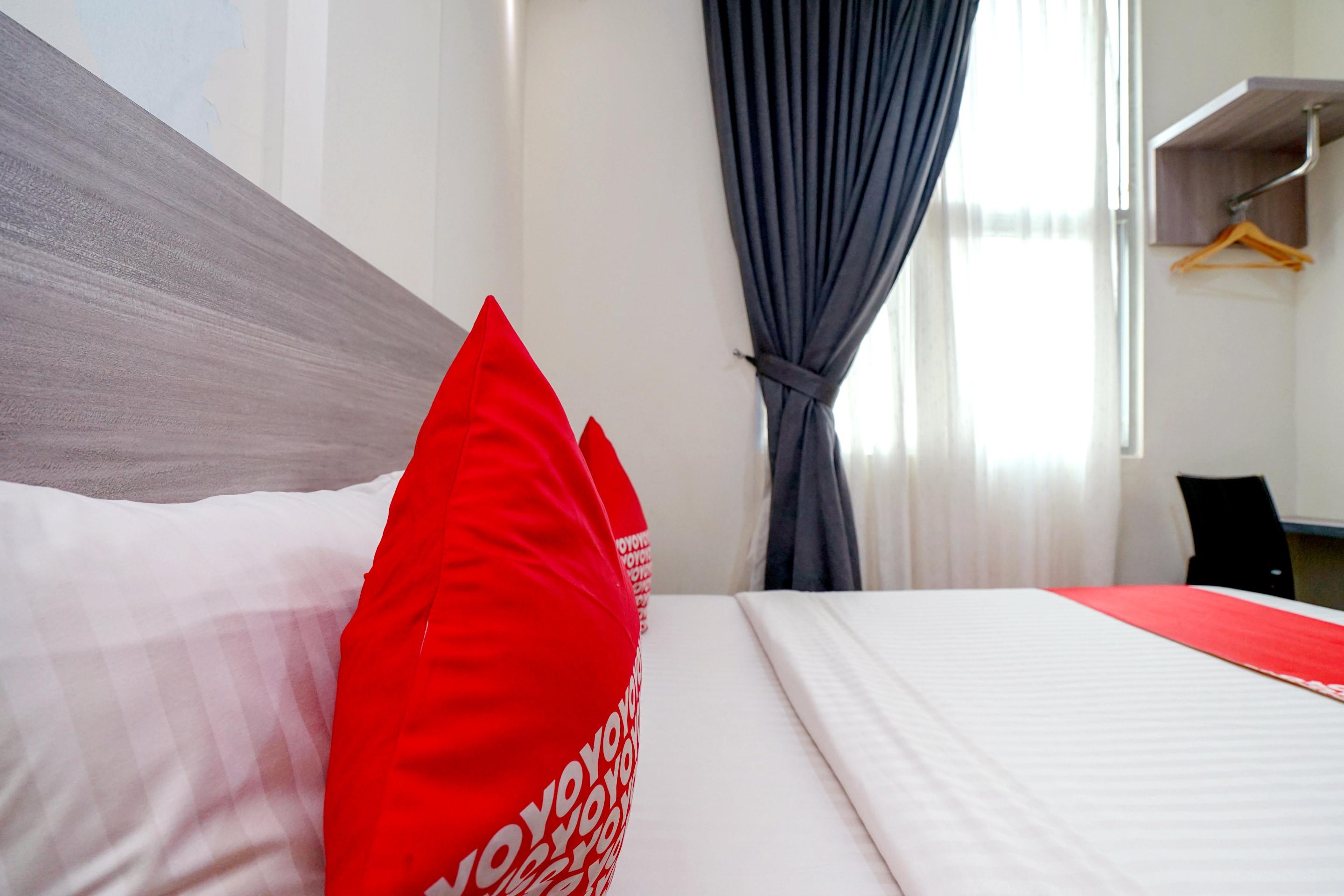 Oyo 251 The Maximus Inn Hotel Palembang Dış mekan fotoğraf