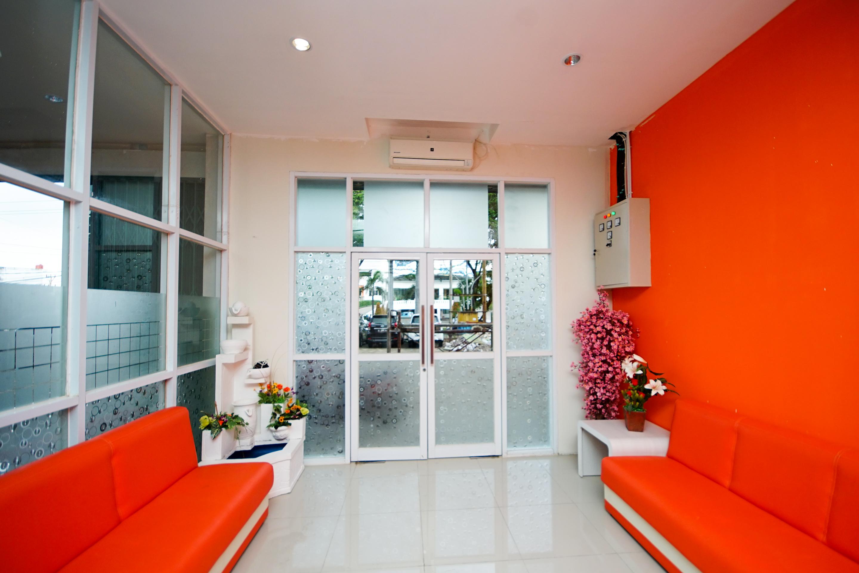 Oyo 251 The Maximus Inn Hotel Palembang Dış mekan fotoğraf