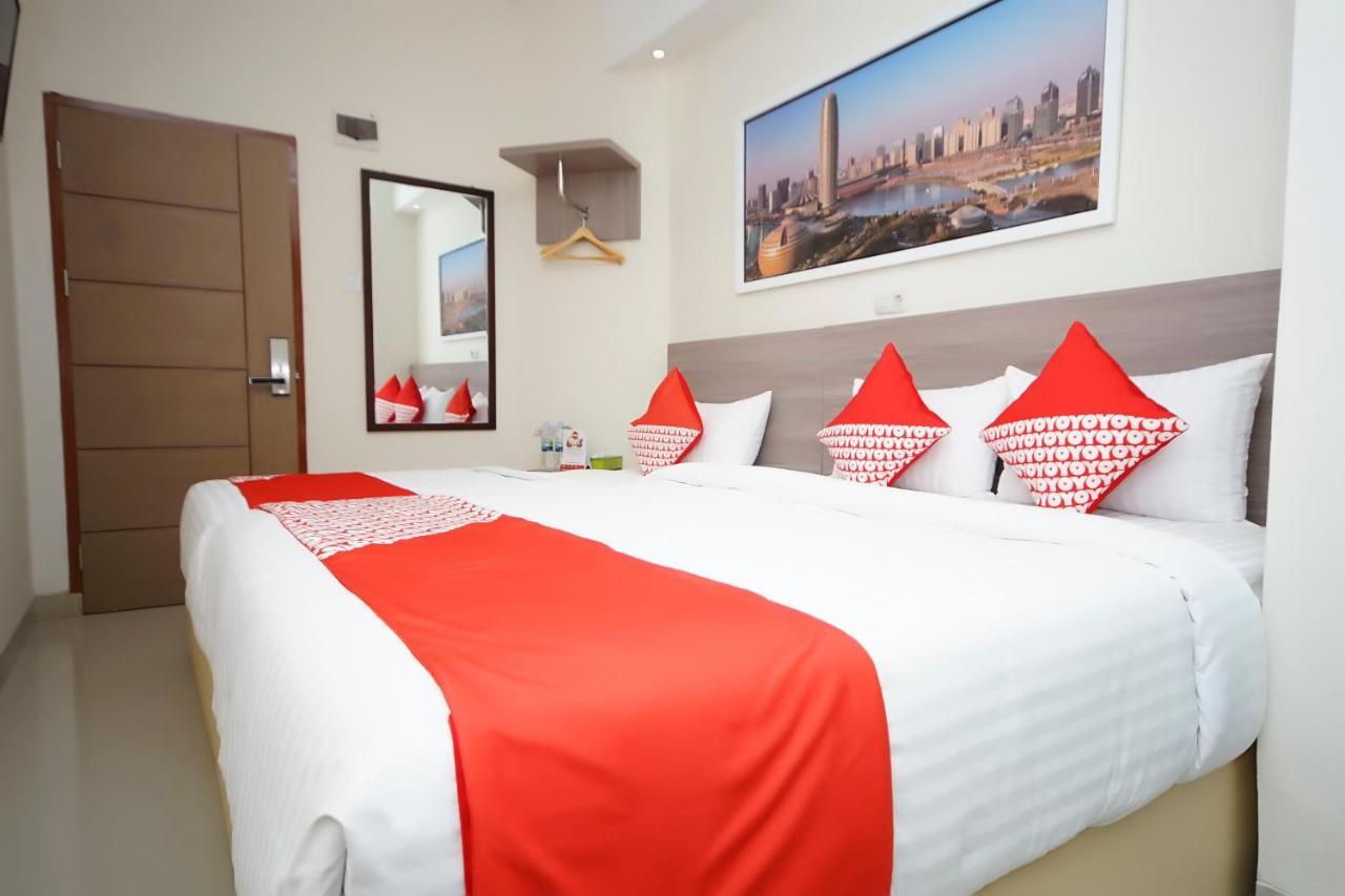 Oyo 251 The Maximus Inn Hotel Palembang Dış mekan fotoğraf