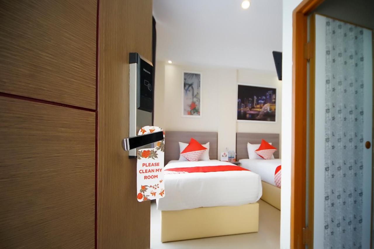 Oyo 251 The Maximus Inn Hotel Palembang Dış mekan fotoğraf